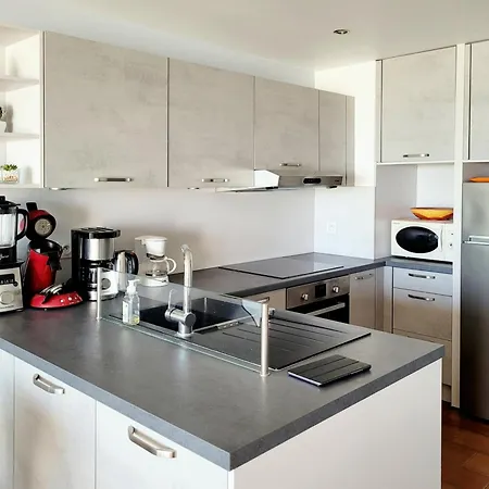 Apartamento - T2 Moderne - Accès - Parking Privé - Fr-1-794-120